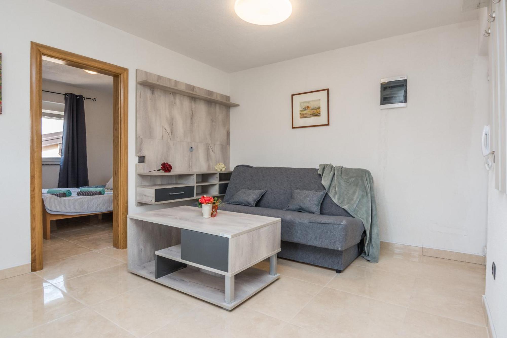 Plaza Ab Appartement Vir Buitenkant foto