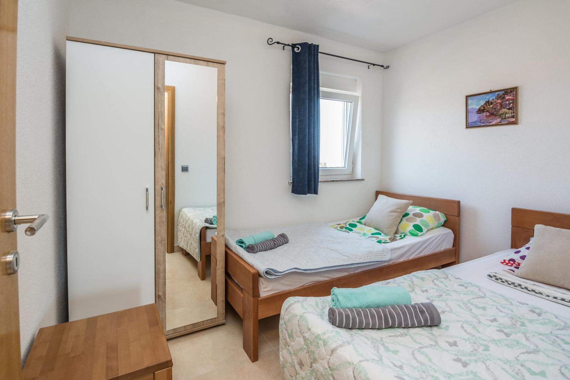 Plaza Ab Appartement Vir Kamer foto